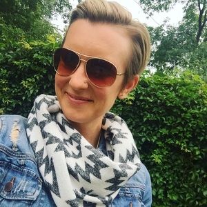 Meet your Posher, Kendra